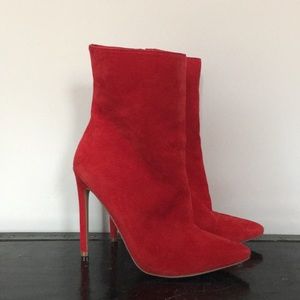 Steve Madden Wagner Red Ankle Boots